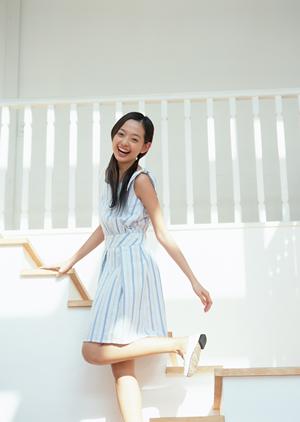 2025年最新ヘビーウェイトTシャツの選び方と着こなし術：快適さと耐久性を両立させる完全ガイド